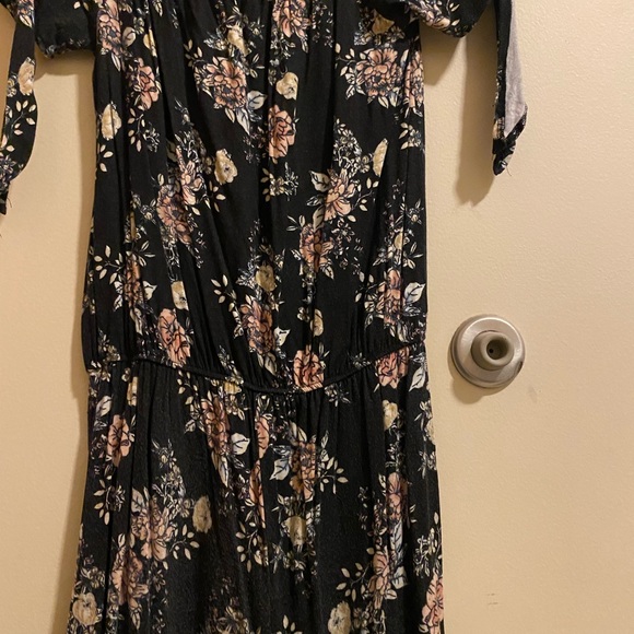 Romper - Picture 2 of 3